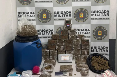 Mulher é presa com 15 kg de maconha em Caxias do Sul<!-- NICAID(15971981) -->