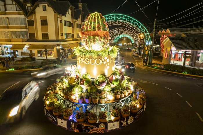 Decoraçãona avenida principal de Gramado