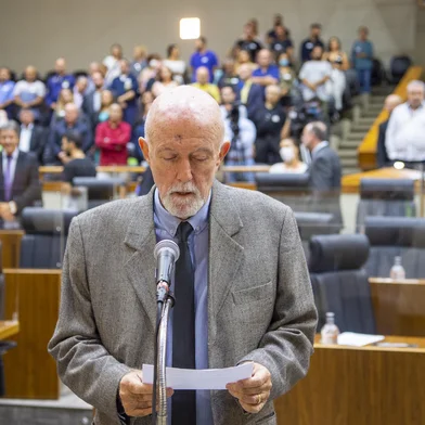 Vereador Enio Kaufmann toma posse<!-- NICAID(16083942) -->