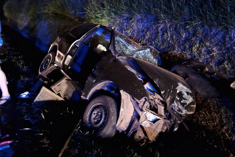 Seis pessoas ficaram feridas em um acidente entre dois carros na BR-386 em Mormaço, no norte do RS, na noite de segunda-feira (1°)<!-- NICAID(15638876) -->