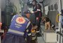 Cadela acompanha tutor atropelado em ambulância até a porta do hospital; assista ao vídeo