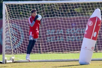 Tomás Hammes / Agencia RBS Franthiesco, goleiro da base do Inter, filho de Muriel e sobrinho de Alisson, ex-goleiros do clube<!-- NICAID(16290096) -->