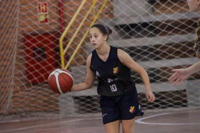 A atleta Júlia Moreira Molon, do Clube Juvenil, integrante do time de basquete feminino do clube, foi convocada para a Seleção Gaúcha Sub-17.<!-- NICAID(15863774) -->