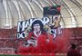 Torcida do Inter homenageia Valdomiro antes do Gre-Nal e alfineta rival: "Maior 7 do Sul"