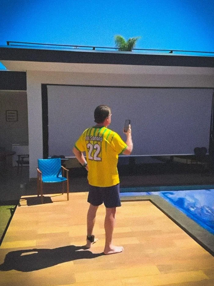Carlos Bolsonaro @CarlosBolsonaro / X/Reprodução