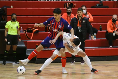 A ACBF perdeu por 4 a 3 para o San Lorenzo, na prorrogação, na decisão da Libertadores de Futsal, disputada no Uruguai.<!-- NICAID(14790374) -->