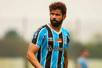 O atacante Diego Costa em jogo do Grêmio contra o Juventude no CT Hélio Dourado, em Eldorado do Sul, válido pela Copa FGF.<!-- NICAID(15863842) -->