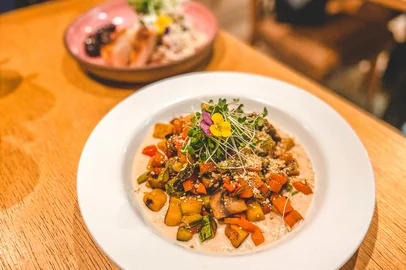 almôndega , noz-pecã, vegano, veganismo, la rouge, massa carbonara, nhoque de batata doce, destemperados<!-- NICAID(15091909) -->