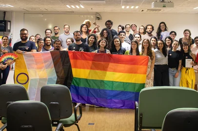 Passo Fundo reúne coletivo de apoio e único ambulatório especializado LGBT+ do norte do RS<!-- NICAID(16314858) -->