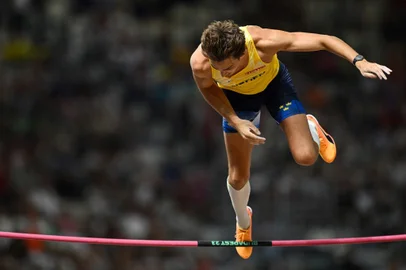 Armand Duplnatis, atletismo