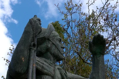 Jeferson Kickhofel / RBS TV Estatua é vandalizada em Pelotas<!-- NICAID(16365920) -->
