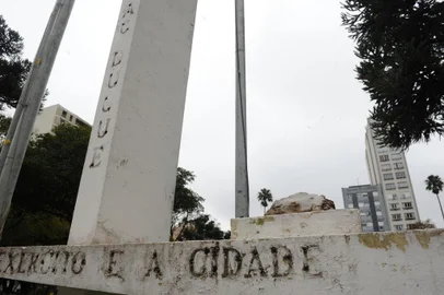 CAXIAS DO SUL, RS, BRASIL (26/08/2021)Furto do do busto do Duque de Caxias na Praça Dante. (Antonio Valiente/Agência RBS)<!-- NICAID(14872755) -->