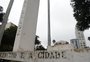 Dois anos após ser furtado, novo busto de Duque de Caxias será instalado na Praça Dante Alighieri