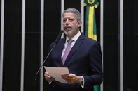 Câmara aprova projeto que isenta de IR quem recebe até dois salários mínimos<!-- NICAID(16067615) -->
