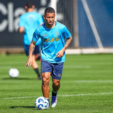 O lateral Marcos Rocha participa de treino do Grêmio no CT Luiz Carvalho.<!-- NICAID(16126596) -->