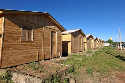 Primeiras 31 casas doadas pela iniciativa privada a atingidos pela enchente em Candelária devem ficar prontas em 15 dias<!-- NICAID(16027706) -->