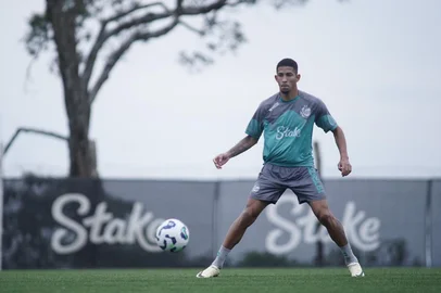 Treino do Juventude na reapresentação no CT Alviverde no dia 12. Na foto,lateral Igor Formiga.<!-- NICAID(16166205) -->