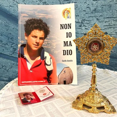 Relíquia do beato Carlo Cutis guardada em Passo Fundo no Santuário Nossa Senhora Aparecida<!-- NICAID(15781469) -->