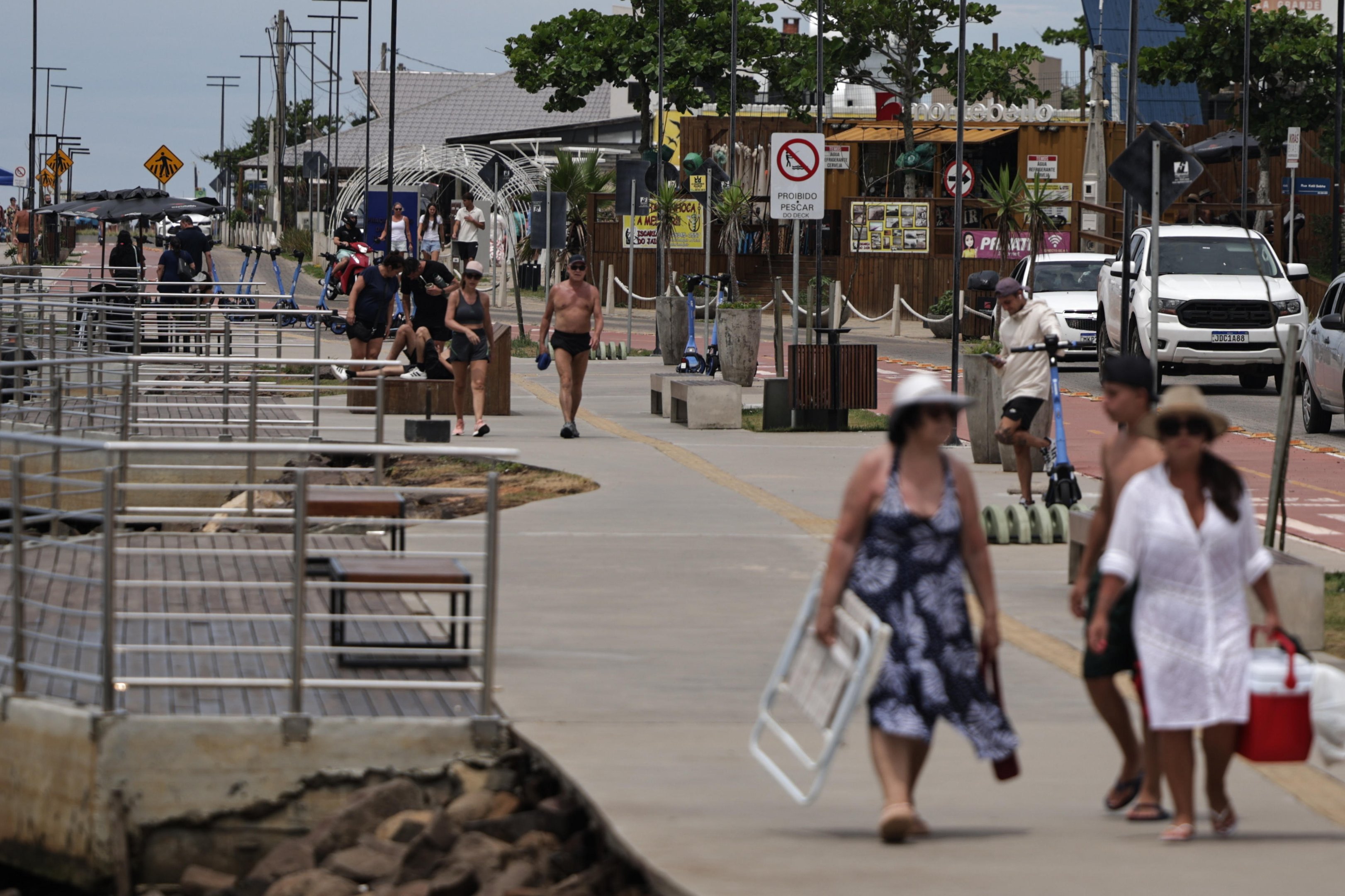 Ap&oacute;s receber galeteria da Serra, orla de Torres ganhar&aacute; complexo de R$ 40 milh&otilde;es para lojas e restaurantes; veja fotos
