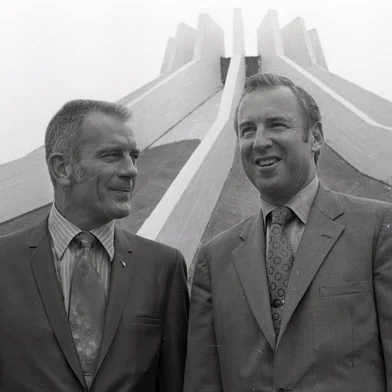 Astronautas  James lowell e Donald Slayton visitam o planetário em POA.#Fotógrafo: Nico Esteves#Envelope: 84815<!-- NICAID(15260634) -->