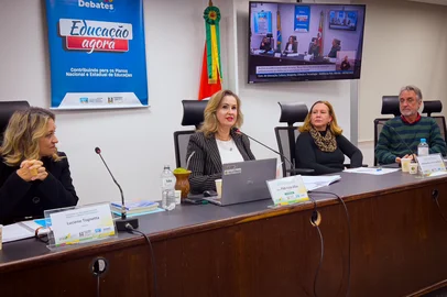 Audiência Pública da Comissão de Educação debate enfrentamento às violências e valorização da escola<!-- NICAID(16097817) -->