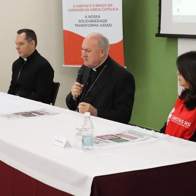 O lançamento ocorreu em coletiva de imprensa no Espaço Mater Dei, com a presença do bispo diocesano, Dom José Gislon, que também preside a Cáritas; do vigário geral e coordenador de Pastoral, padre Leonardo Inácio Pereira; e da secretária-executiva da Cáritas da Diocese, Loiva Menezes. <!-- NICAID(16149985) -->