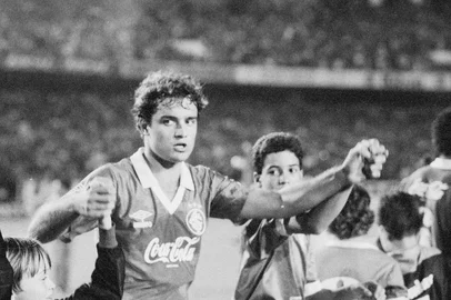 Diego Aguirres, jogador do Internacional, na partida entre Inter x Bahia, pela copa Libertadores da América de 1989<!-- NICAID(1839818) -->