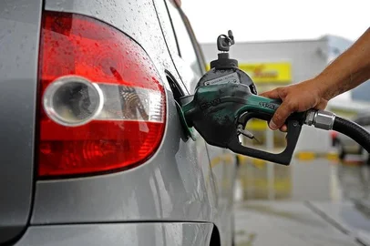 JARAGUÁ DO SUL, SC, BRASIL (24-02-2015) - Posto de Combustível no centro de Jaraguá do Sul. (Foto: Maykon Lammerhirt, Agencia RBS)Indexador: MAYKON LAMMERHIRT