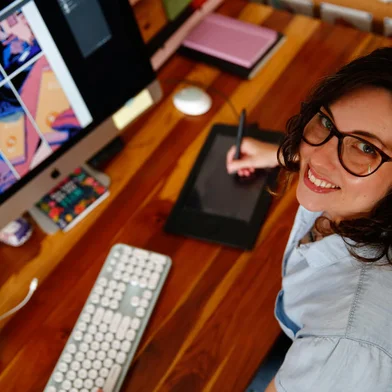 Porto Alegre, RS, Brasil, 09/01/2023 - Carreira de HQs. Cris Peter trabalha há 20 anos como colorista e ilustradora de HQs. Fotos: Jonathan Heckler / Agencia RBS<!-- NICAID(15315794) -->