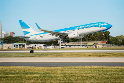Greve no setor de transportes cancela voos para Argentina; saiba o que fazer se seu voo foi afetado<!-- NICAID(15902637) -->