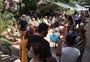 Vacinação contra a covid-19 em Porto Alegre para idosos a partir de 83 anos tem filas nos postos
