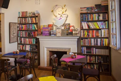 Livraria Do Arco da Velha<!-- NICAID(14365475) -->