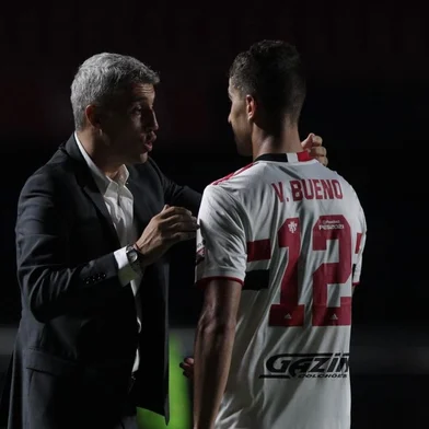 Hernán Crespo e Vítor Bueno