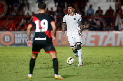 Víctor Cuesta, Botafogo