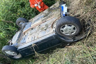 Criança de cinco anos sobrevive por dias ao lado dos corpos dos pais após acidente em Pernambuco<!-- NICAID(16136348) -->