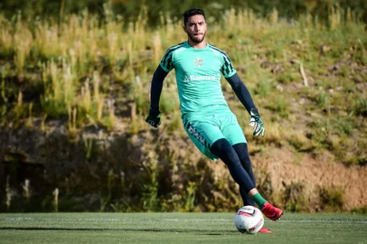 Juventude realiza treinamento na pré-temporada. Na foto, goleiro Cesar<!-- NICAID(14990229) -->