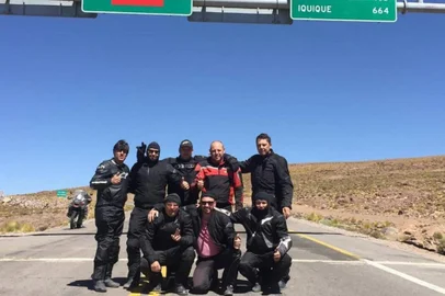Com destino ao Alasca, nove motocicletas vão sair de São Marcos rumo a uma aventura pela América. O grupo de amigos partirá neste sábado (15), em uma viajem planejada a pouco mais de quarto anos, quatro deles: Luciano Robson Dias, 40 anos, Gustavo Catafesta, 49 anos, Kassiano Luiz Borghetti, 47 anos e Eduardo Ballardin, 53 anos viajam até o Peru. Já Luciano Julio Cesar Machado Gomes, 40 anos, Mateus Renon, 40 anos, Arielson Biasotto, 53 anos e Flávio Daros, 48 anos seguirão até o Prudhoe Bay, no extremo norte do Alasca. <!-- NICAID(15402864) -->
