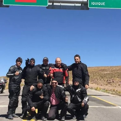 Com destino ao Alasca, nove motocicletas vão sair de São Marcos rumo a uma aventura pela América. O grupo de amigos partirá neste sábado (15), em uma viajem planejada a pouco mais de quarto anos, quatro deles: Luciano Robson Dias, 40 anos, Gustavo Catafesta, 49 anos, Kassiano Luiz Borghetti, 47 anos e Eduardo Ballardin, 53 anos viajam até o Peru. Já Luciano Julio Cesar Machado Gomes, 40 anos, Mateus Renon, 40 anos, Arielson Biasotto, 53 anos e Flávio Daros, 48 anos seguirão até o Prudhoe Bay, no extremo norte do Alasca. <!-- NICAID(15402864) -->