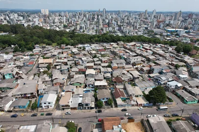 CAXIAS DO SUL, RS, BRASIL, 10/11/2023. Supremo Tribunal Federal (STF) deve aceitar recurso e julgar o caso Magnabosco, que envolve a área do Primeiro de Maio, em Caxias do Sul. Na foto, vistas aéreas do bairro 1º de Maio. (Porthus Junior/Agência RBS)<!-- NICAID(15594097) -->