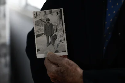 80 anos do fim da Segunda Guerra Mundial e da participação da FEB nos combates na Europa.Entrevistamos pracinhas gaúchos da FEB que ainda estão vivos para relembrar a história da campanha dos brasileiros na Europa.Oudinot Wiladino, segundo tenente. 100 anos de idade.Indexador: Andre Avila<!-- NICAID(16029150) -->