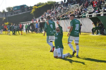 Gaúcho vence o Glória de Vacaria por 2 a 1 e sobe na classificação<!-- NICAID(15459571) -->