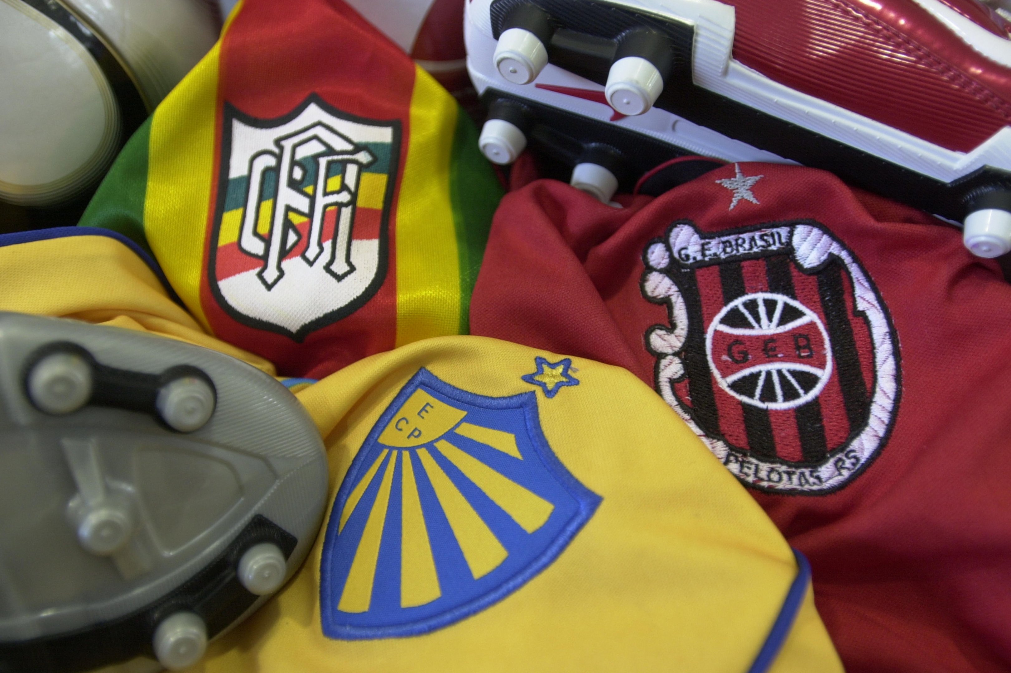 Brasil, Pelotas e Farroupilha: quais as previs&otilde;es para o 2026 dos clubes pelotenses