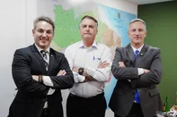 Luciano Zucco, Jair Bolsonaro e Sanderson<!-- NICAID(16057643) -->