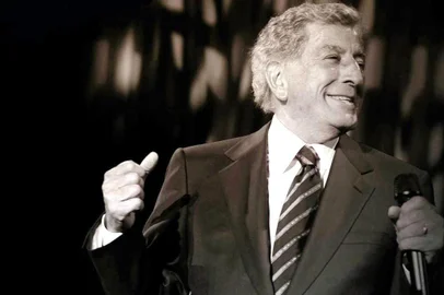 Tony Bennett<!-- NICAID(8387460) -->