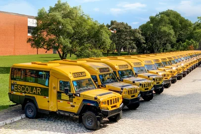 Agrale Marruá AM200 MO Escolar Ore Zero 4x4 <!-- NICAID(16017407) -->
