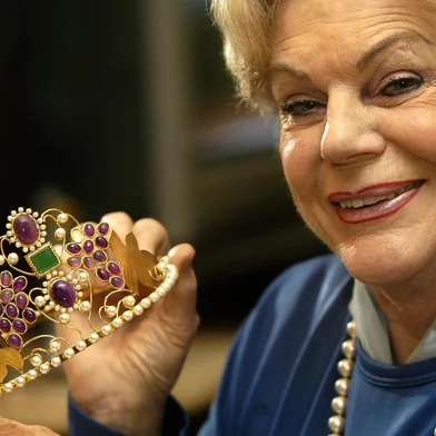 *** Zila Turra/Coroa - juan ***Zila Turra, ex-rainha da Festa da Uva, que ganhou coroa 37 anos depois de ter sido escolhida soberana no ano de 1958.<!-- NICAID(126430) -->