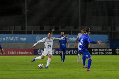 Barra x Caxias pela 6ª rodada da Série C, na Arena do Barra, em Itajaí. Na foto, Ravanelli.<!-- NICAID(16282263) -->