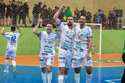 Lagoa Futsal abriu vantagem diante da AGE