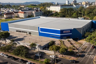 Andreazza inaugura super em São Leopoldo. <!-- NICAID(16302568) -->