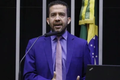 André Janones<!-- NICAID(15011780) -->